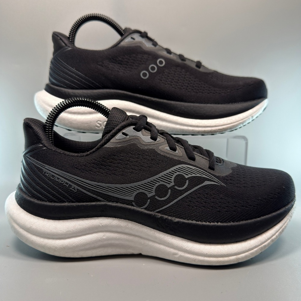 Saucony Triumph 23 Womens 8 Wide Running Shoes Black White Lace Trainer Sneaker